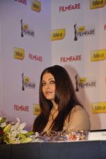 Aishwarya Rai Bachchan announces filmfare awards in Leela Hotel, Mumbai 9th Jan 2013 (98).JPG